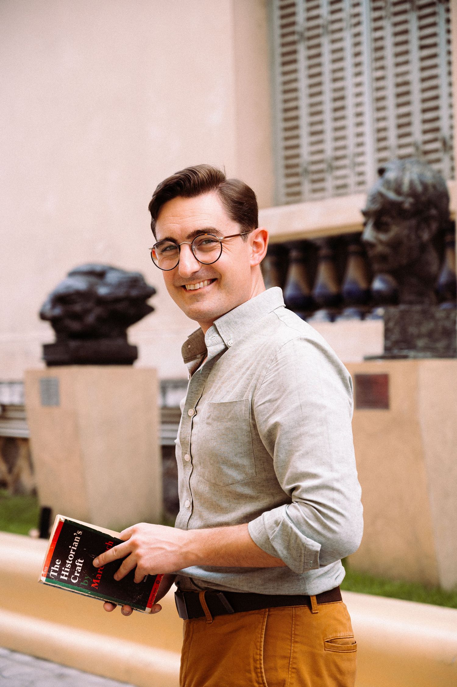 Portrait and headshot photographer based in Ho Chi Minh City, Vietnam