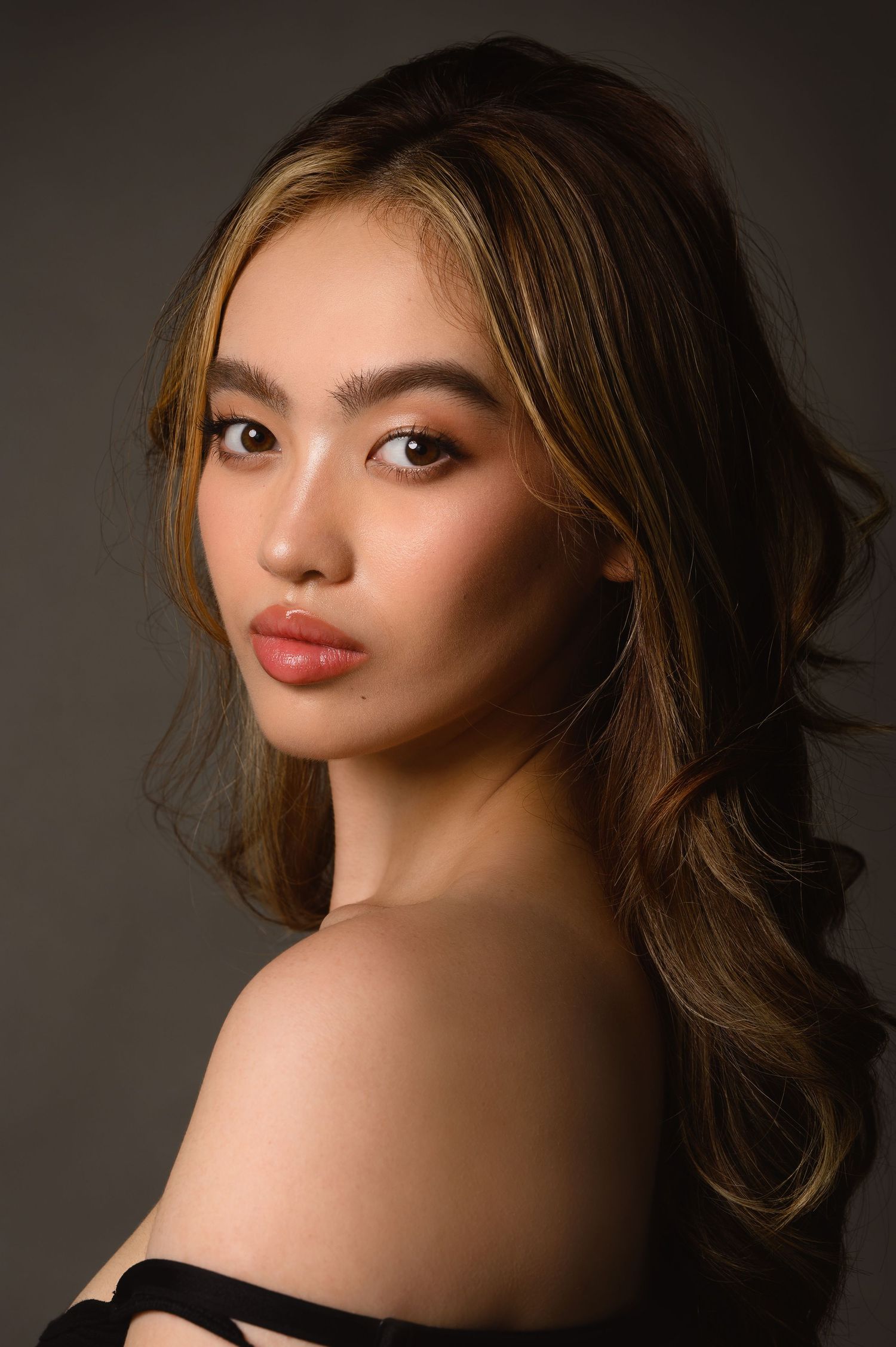 Portrait photographer based in Ho Chi Minh City, Vietnam