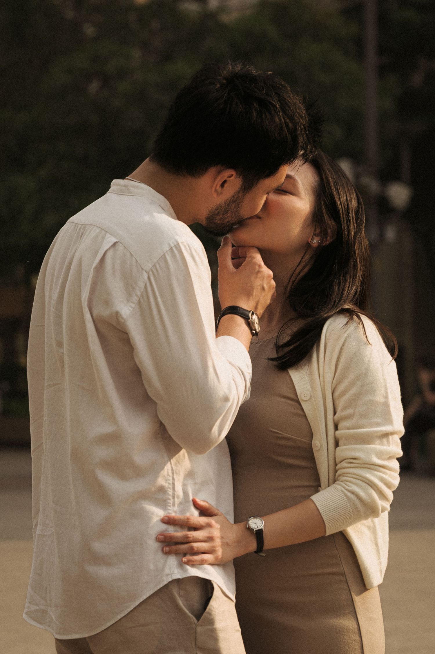 Lifestyle, candid couple photography in city by Anastasia Sokyrka | Portrait photographer based in Saigon, Vietnam