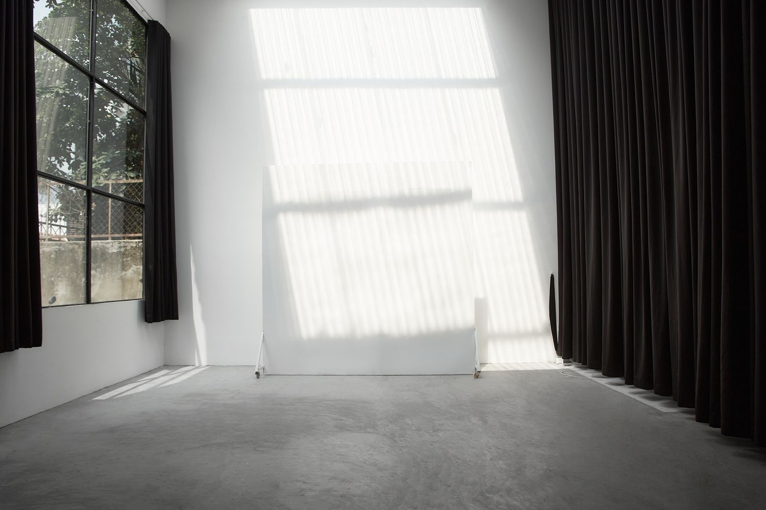 Professional lighting meets natural ambiance at Daniel Studio, a favorite choice of Anastasia Sokyrka Photography for cr