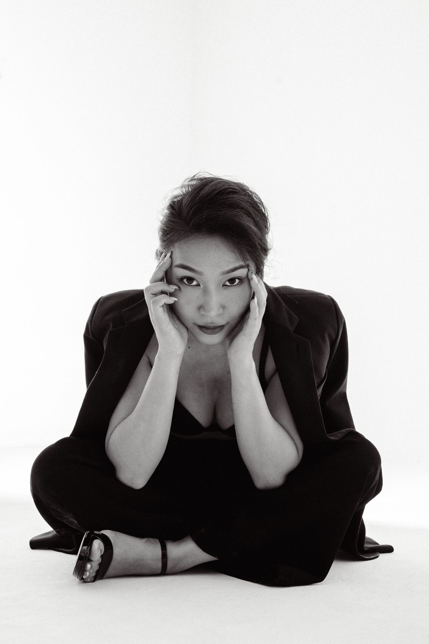 In-Studio Portrait Photoshoot in Saigon, Vietnam - by Anastasia Sokyrka Photography