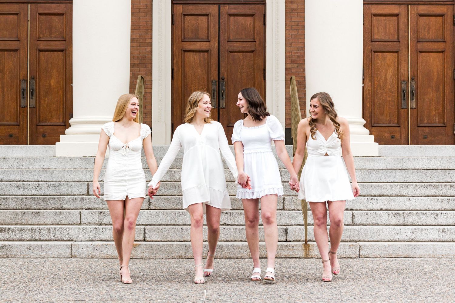 Senior and graduation photography in Portland, Lake Oswego, Beaverton, Tigard, West Linn, and Vancouver WA by Alyssa Hughes Photography.