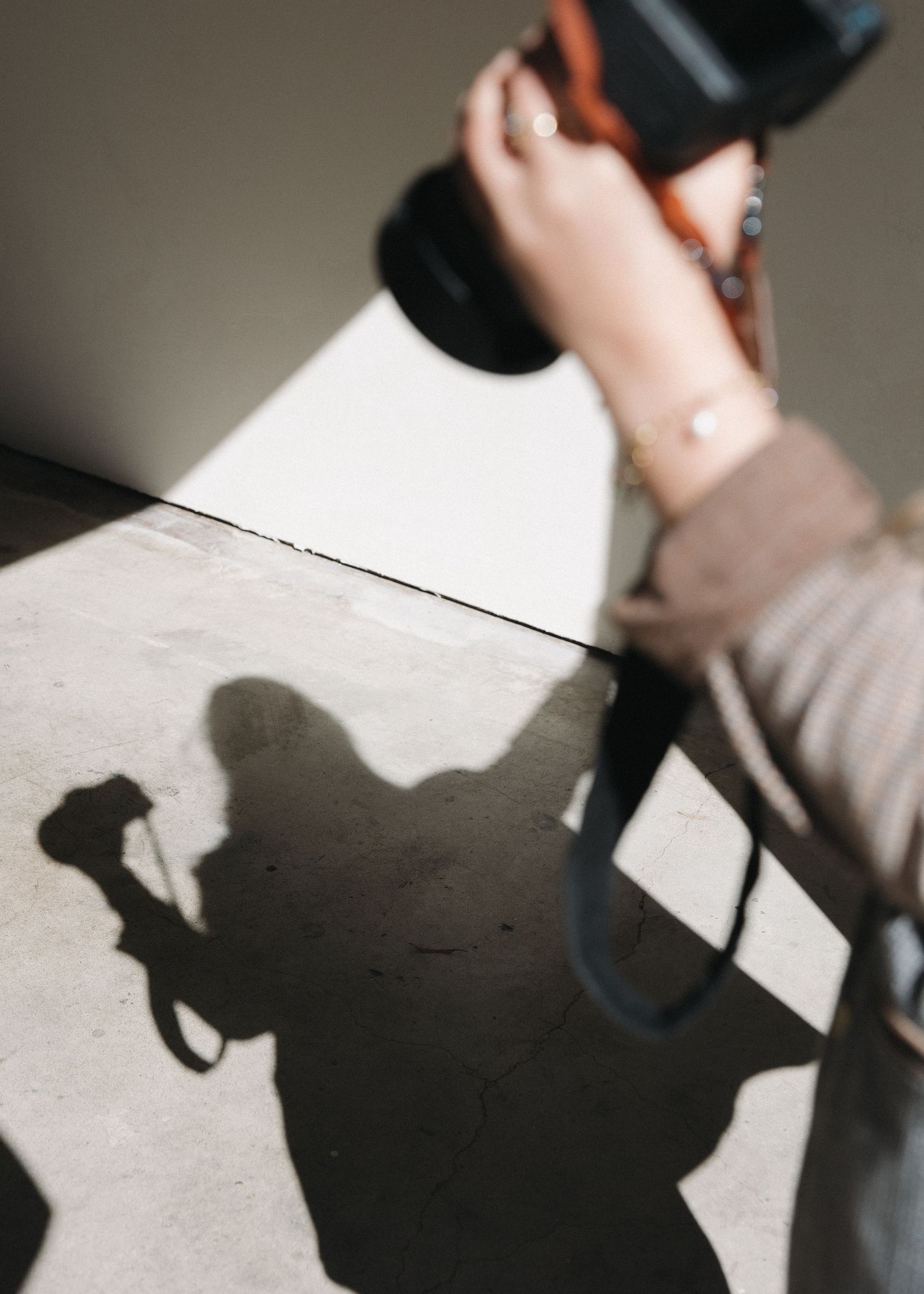 detail photo of photographer in SoCal