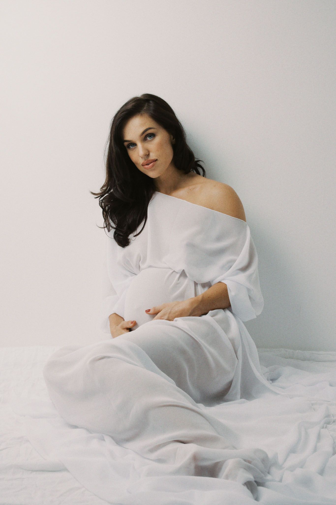 when to book maternity photos Australia