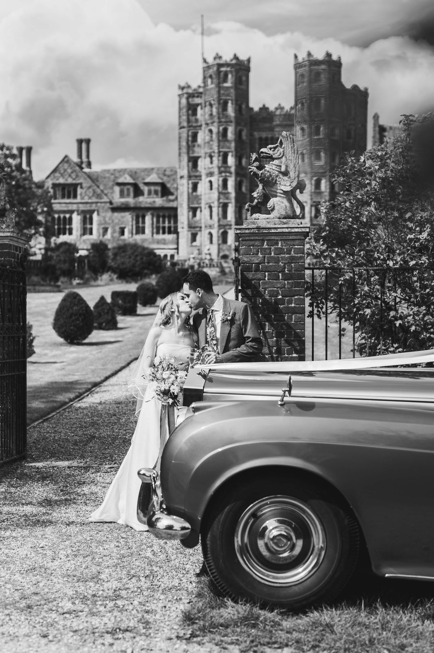 LAYER MARNEY TOWER WEDDING COLCHESTER - FRANCES & DAN
