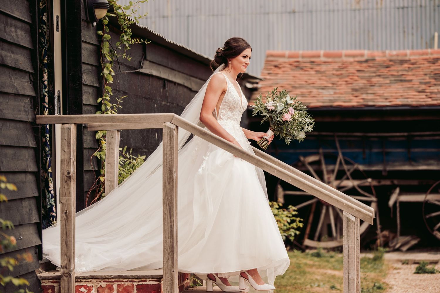 Great Lodge wedding venue in Essex
Anne of Cleves Barn at Great Lodge
Historic countryside wedding venue Braintree
Romantic wedding photos!