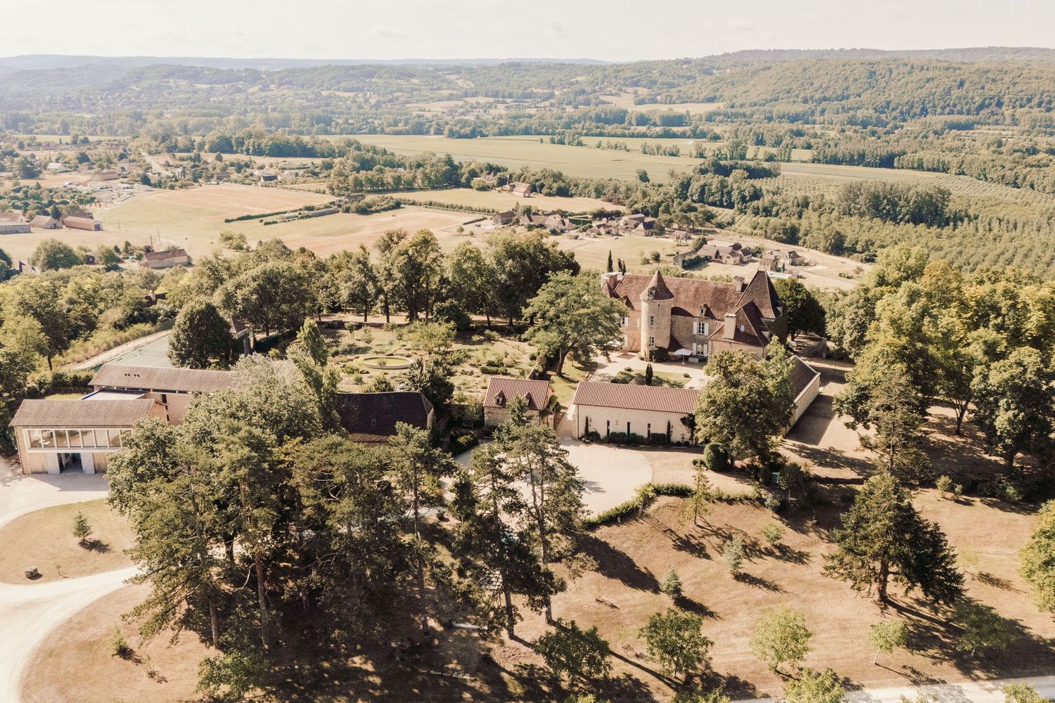 château de cazenac wedding venue in the heart of the Dordogne Valley, south-west France, which was the back drop for this couples wedding