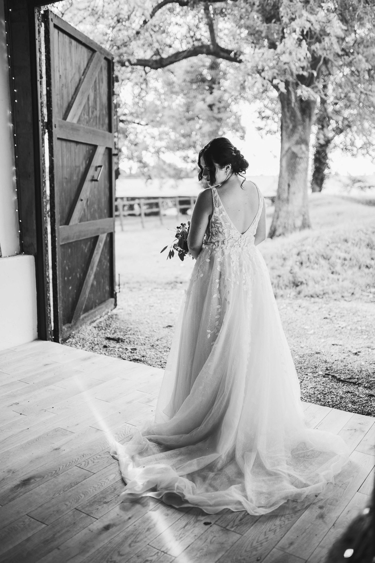 Foxearth Hall Barn in Sudbury, Suffolk - Essex & Suffolk Wedding Photographer