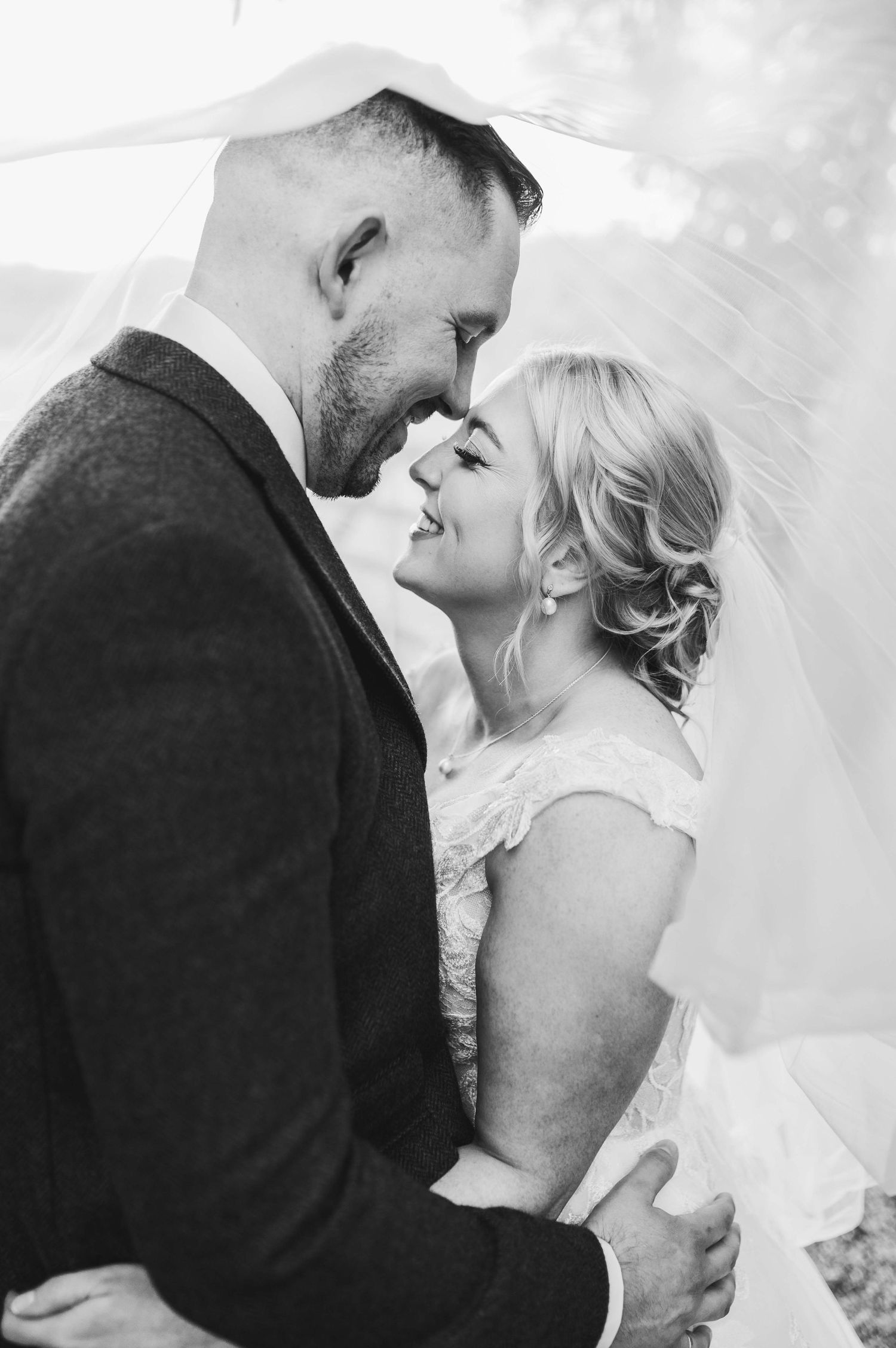 Outdoor wedding ceremony at East Mersea Hall photographer, Wedding venue Mersea Island