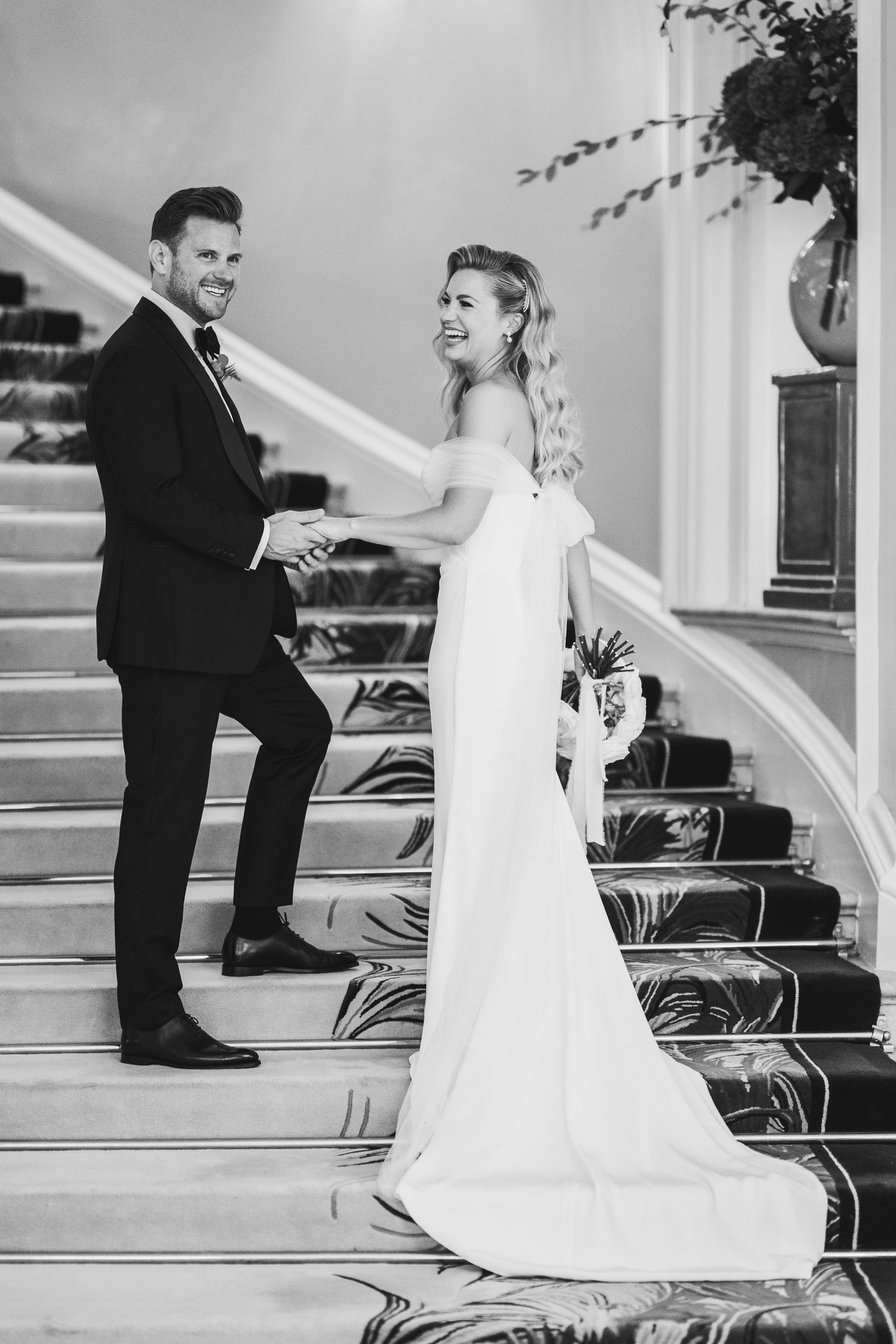 timeless portraits, capturing their love and sophistication amidst the luxurious surroundings of Claridge’s Hotel in Mayfair, London.