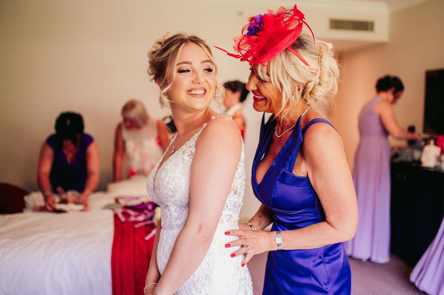 MERCURE BOX HILL, BURFORD BRIDGE HOTEL WEDDING - ABBIE & HARRY