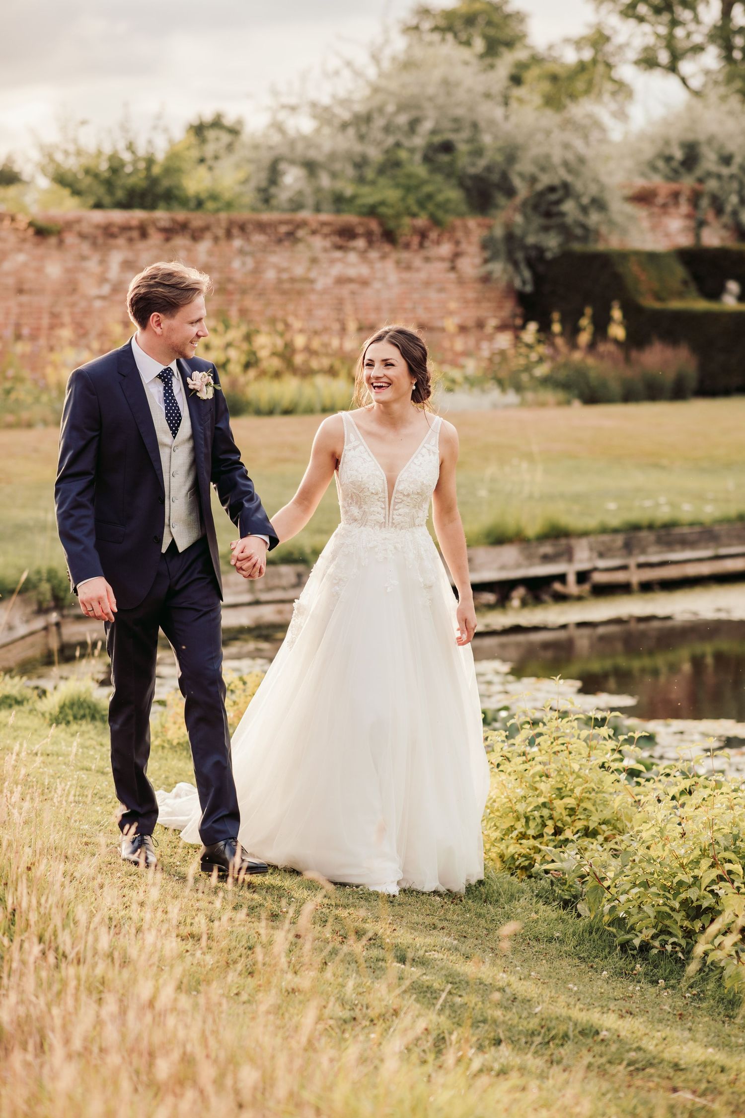 Great Lodge wedding venue in Essex
Anne of Cleves Barn at Great Lodge
Historic countryside wedding venue Braintree
Romantic wedding photos!
