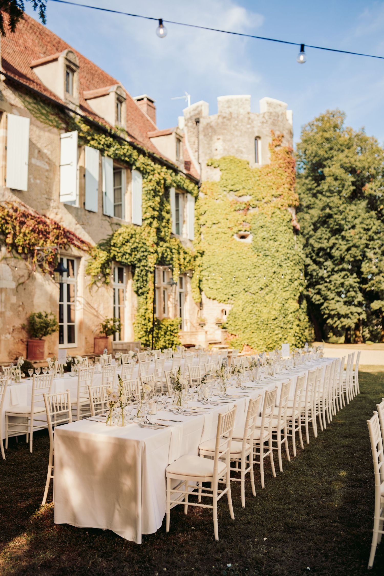 château de cazenac wedding venue in the heart of the Dordogne Valley, south-west France, which was the back drop for this couples wedding
