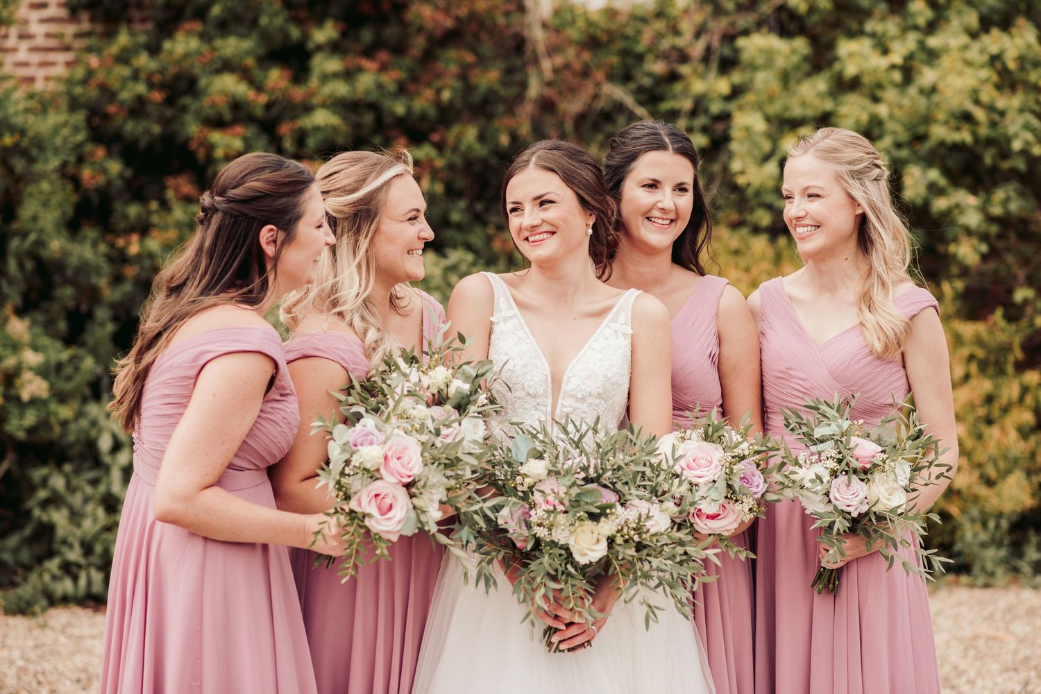 Great Lodge wedding venue in Essex
Anne of Cleves Barn at Great Lodge
Historic countryside wedding venue Braintree
Romantic wedding photos!