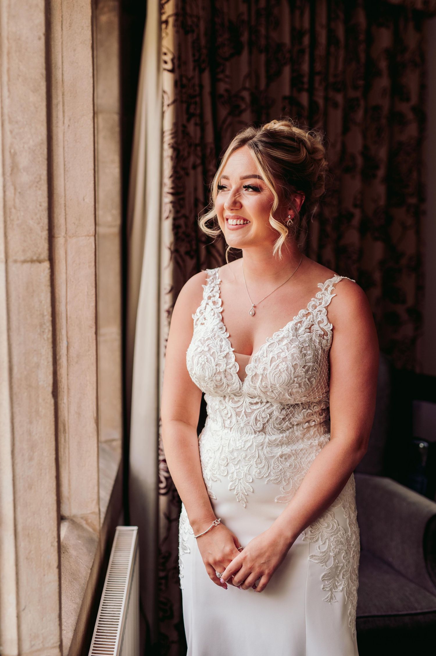 MERCURE BOX HILL, BURFORD BRIDGE HOTEL WEDDING - ABBIE & HARRY
