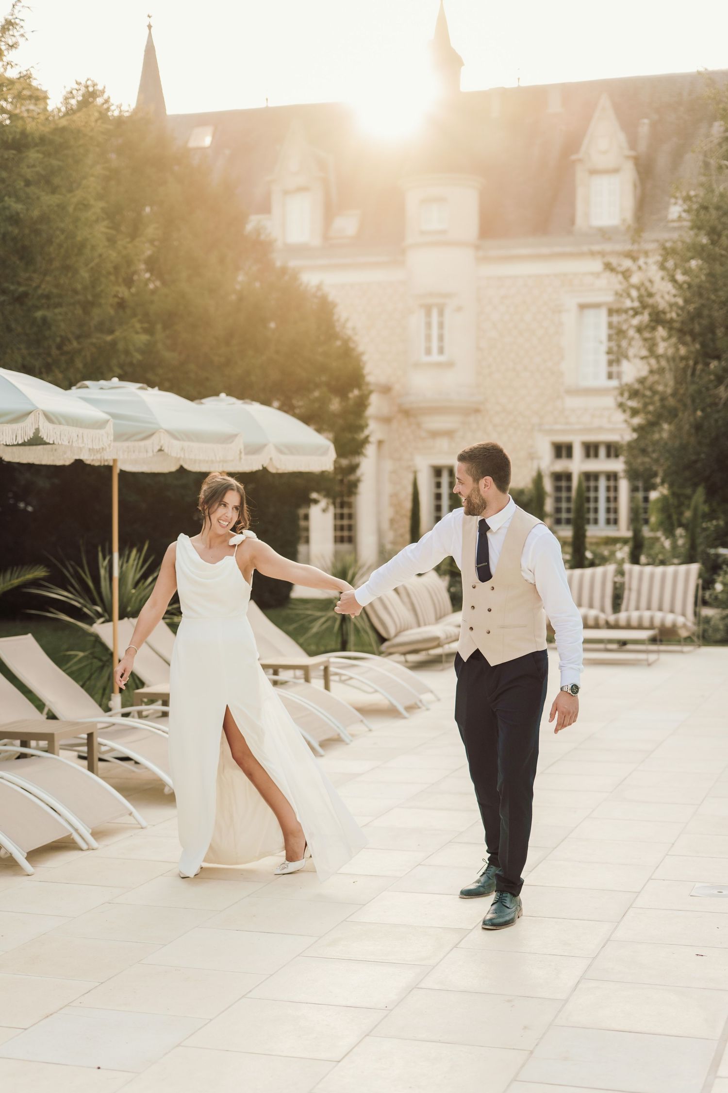 Château de la Couronne, Château de la Couronne is a breathtaking French château which was the back drop for this couples fairytale wedding.