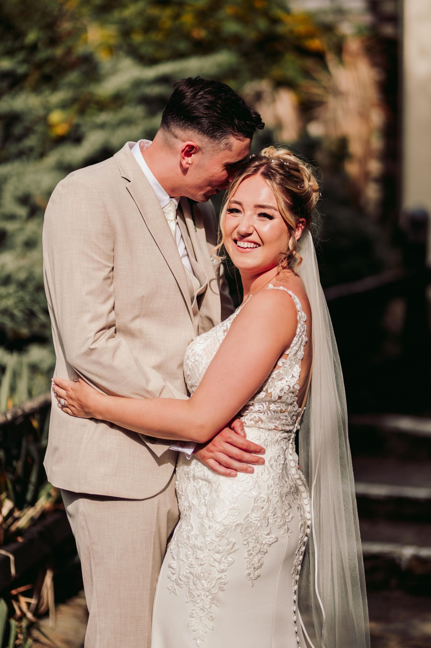 MERCURE BOX HILL, BURFORD BRIDGE HOTEL WEDDING - ABBIE & HARRY