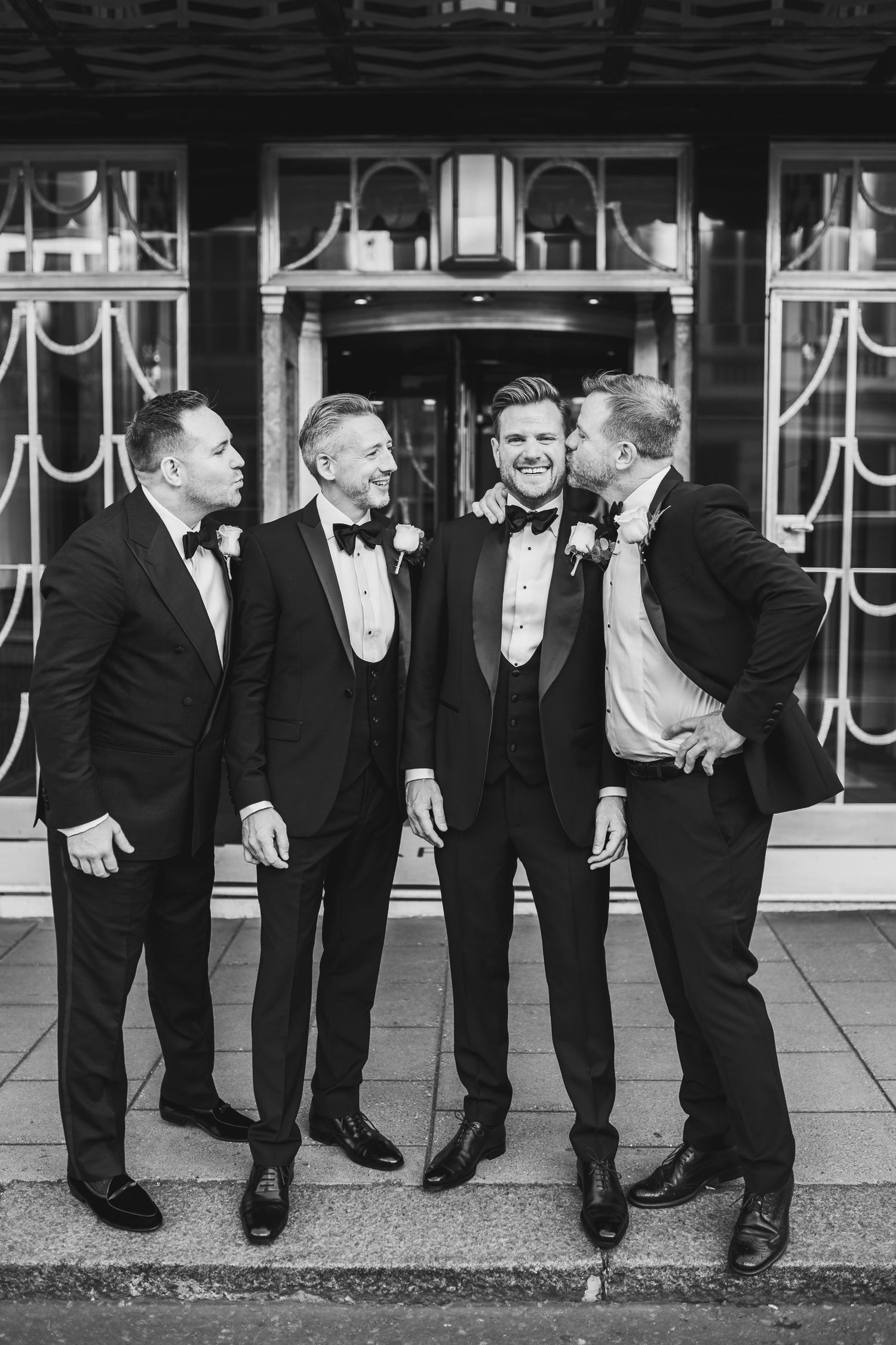 Claridge’s wedding
Mayfair wedding venue
Luxury wedding in London
Art Deco wedding venue
Claridge’s wedding photography