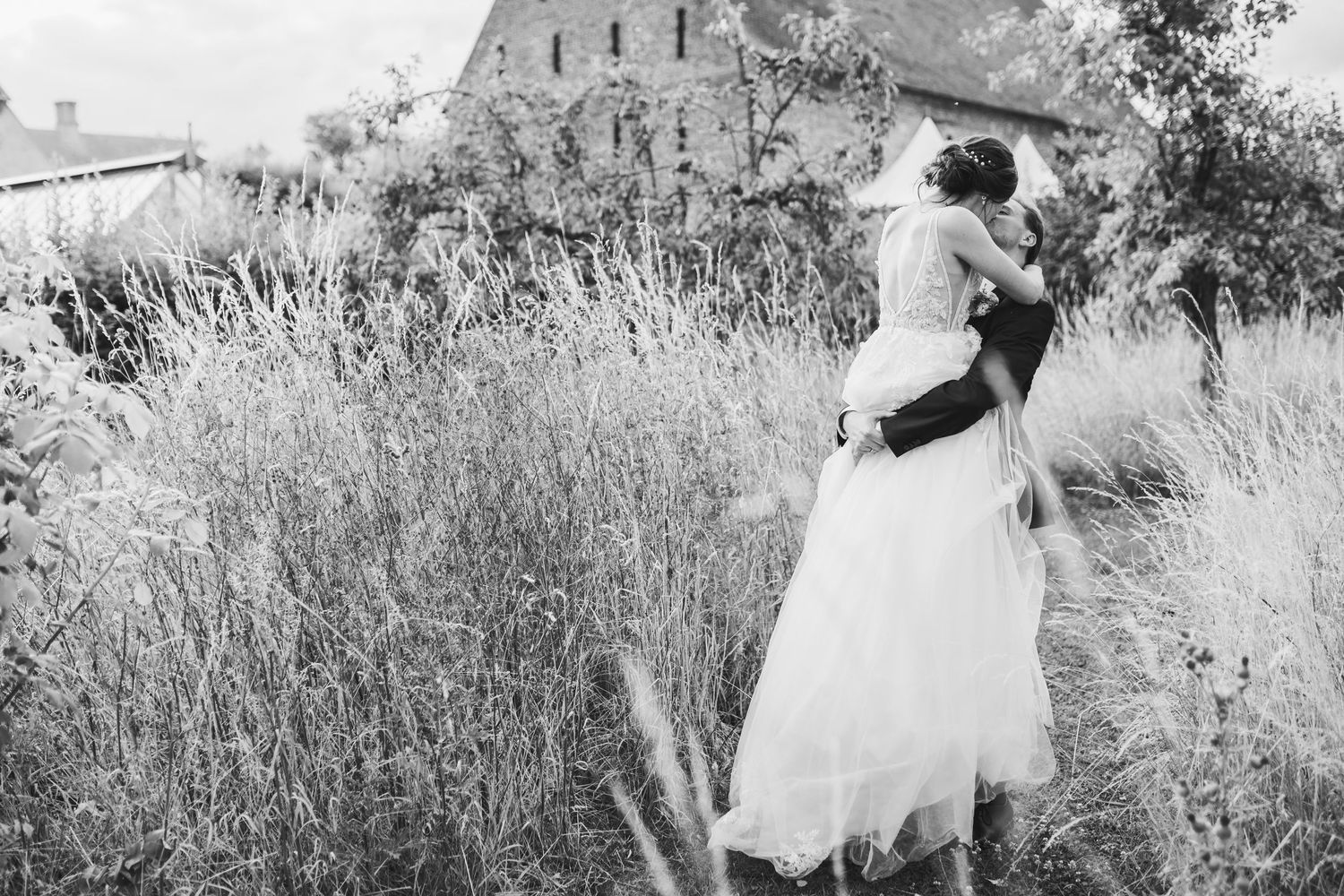 Great Lodge wedding venue in Essex
Anne of Cleves Barn at Great Lodge
Historic countryside wedding venue Braintree
Romantic wedding photos!
