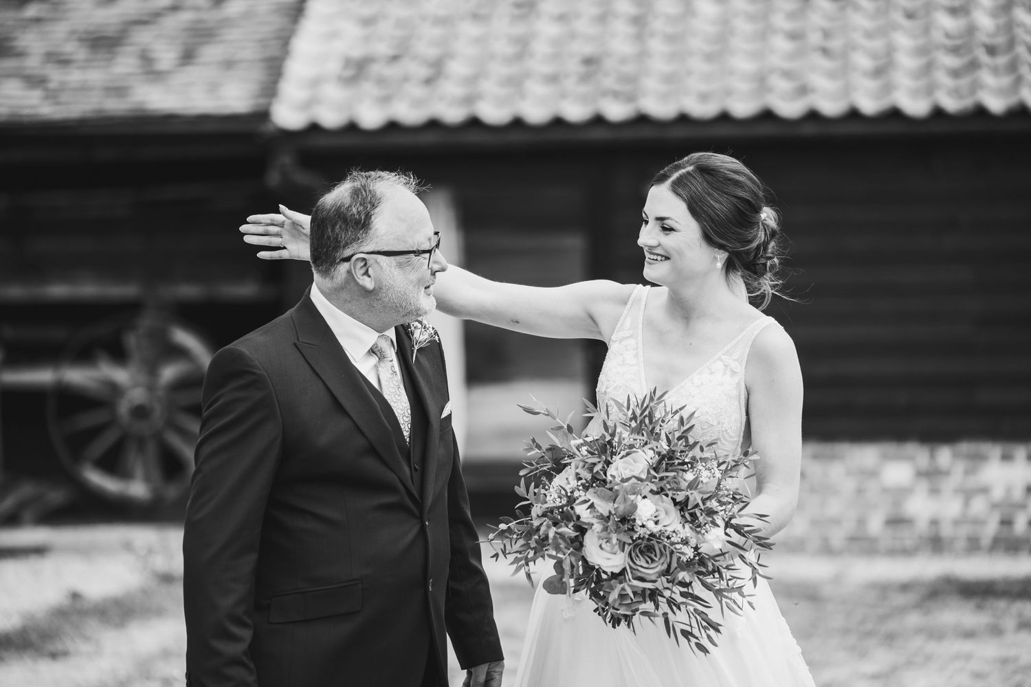 Great Lodge wedding venue in Essex
Anne of Cleves Barn at Great Lodge
Historic countryside wedding venue Braintree
Romantic wedding photos!