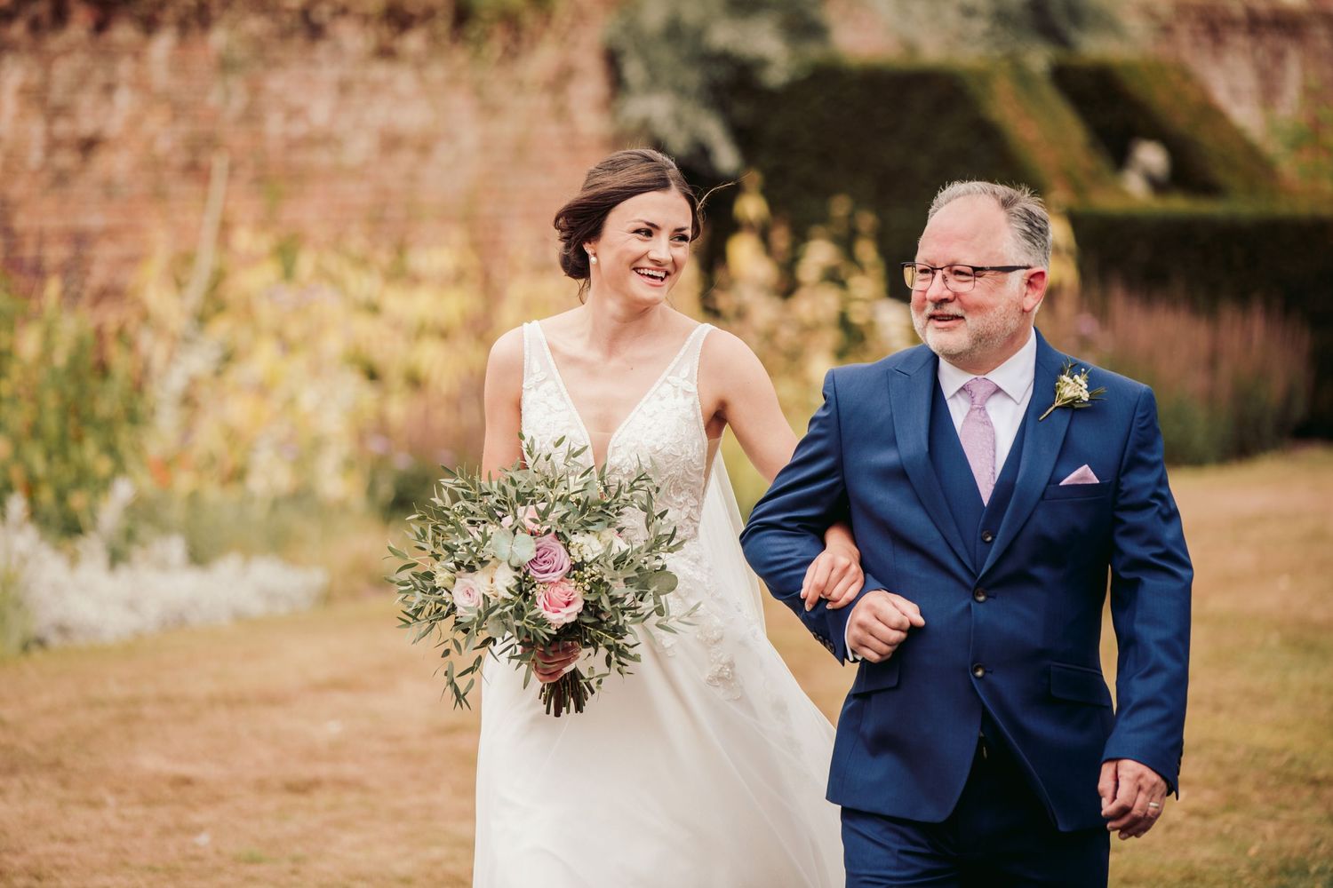 Great Lodge wedding venue in Essex
Anne of Cleves Barn at Great Lodge
Historic countryside wedding venue Braintree
Romantic wedding photos!