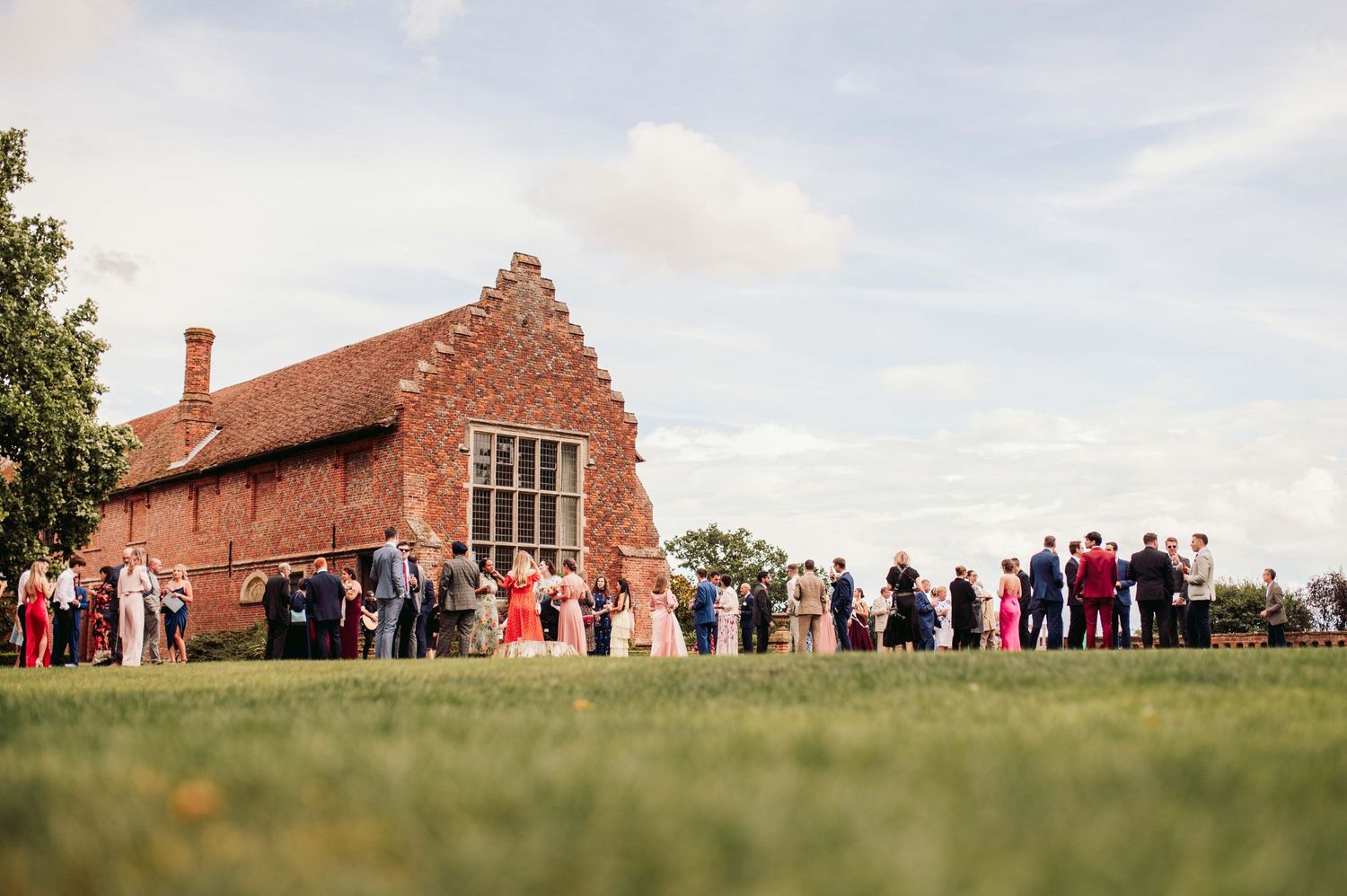 LAYER MARNEY TOWER WEDDING COLCHESTER - FRANCES & DAN