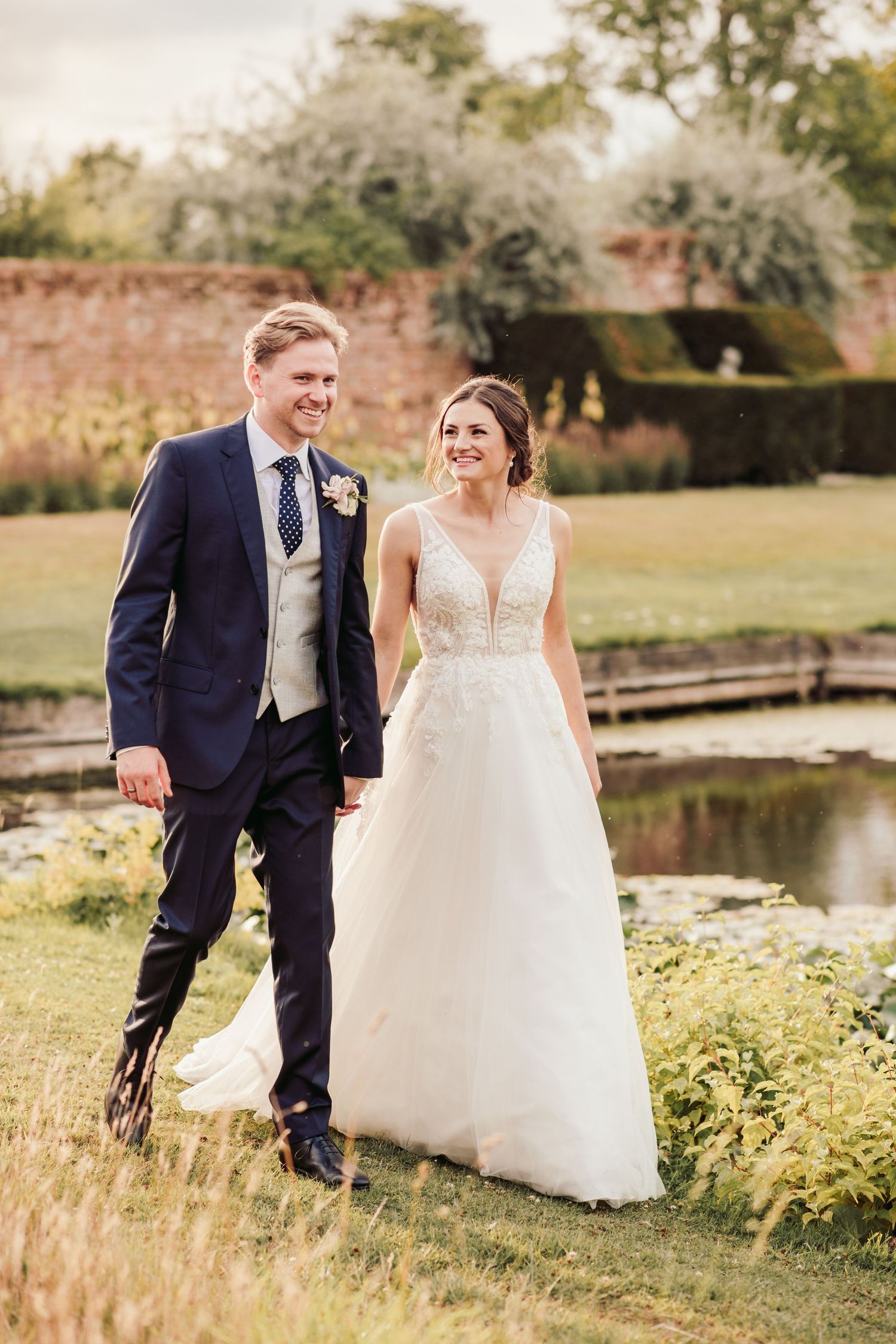 Great Lodge wedding venue in Essex
Anne of Cleves Barn at Great Lodge
Historic countryside wedding venue Braintree
Romantic wedding photos!