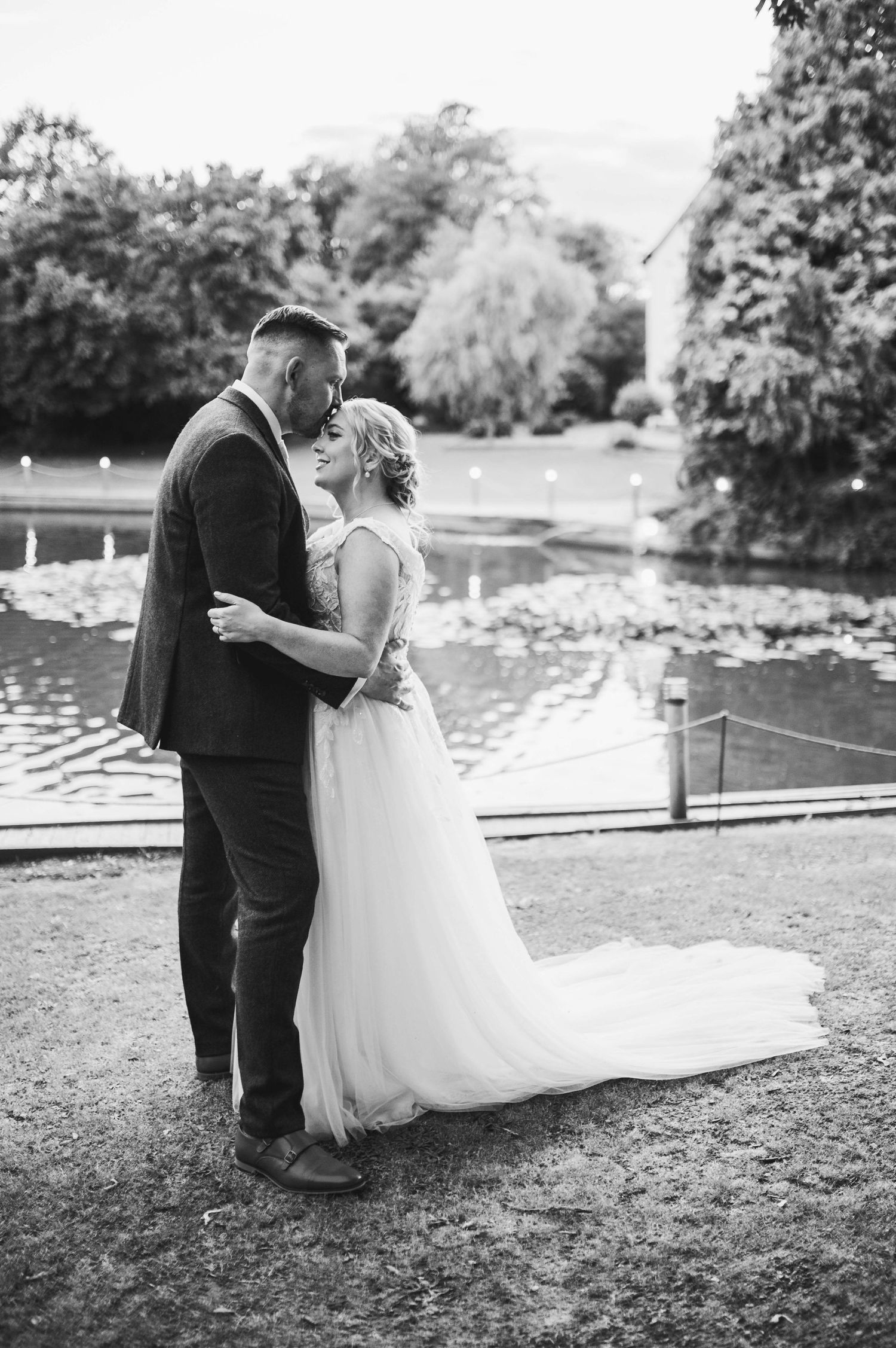Outdoor wedding ceremony at East Mersea Hall photographer, Wedding venue Mersea Island