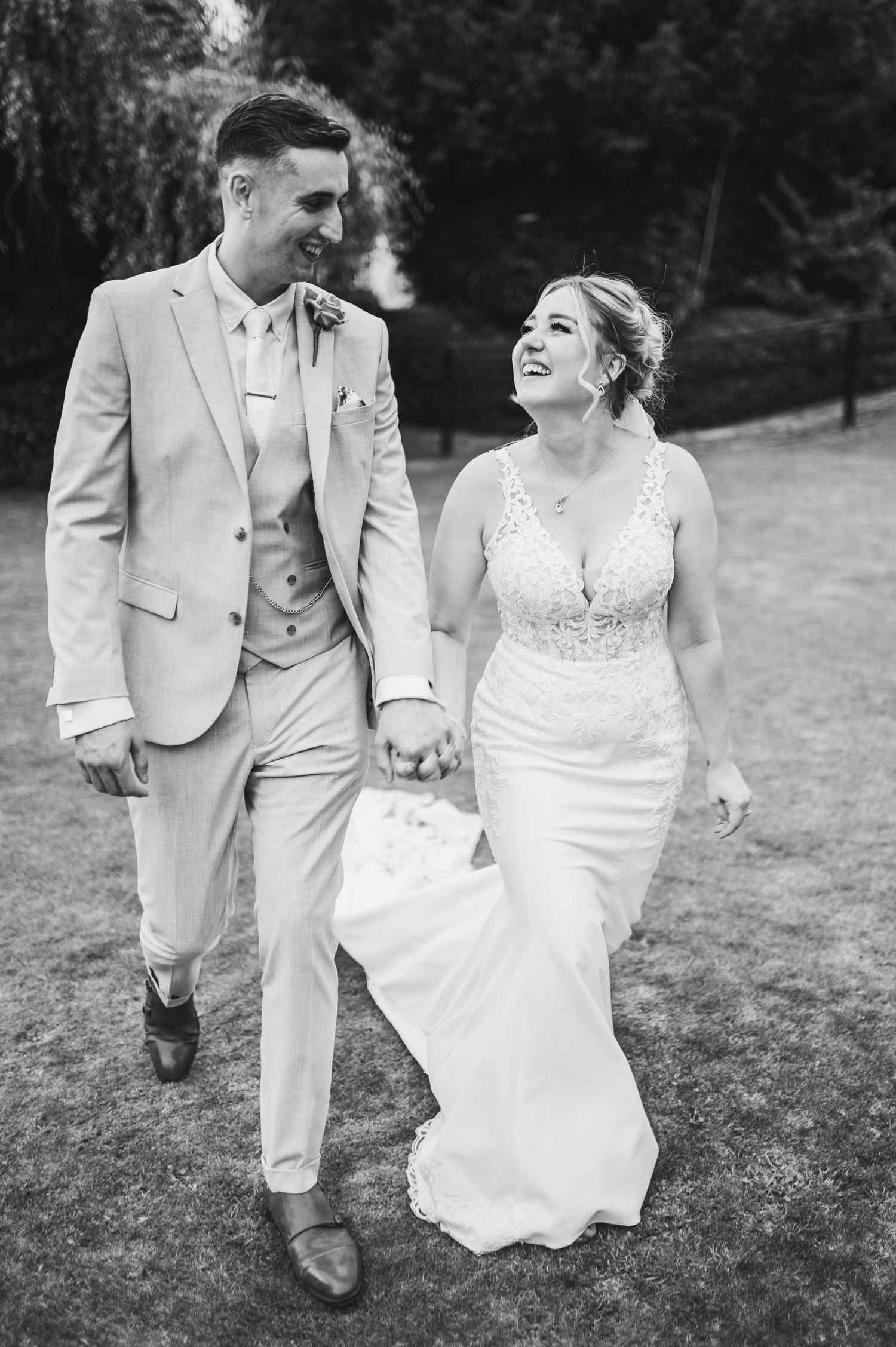 MERCURE BOX HILL, BURFORD BRIDGE HOTEL WEDDING - ABBIE & HARRY