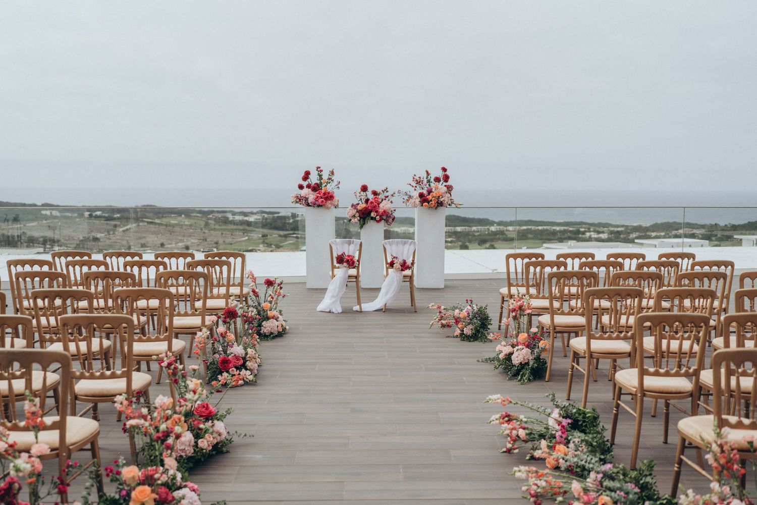 Outdoor wedding ceremony at Royal Óbidos Spa & Golf, Portugal