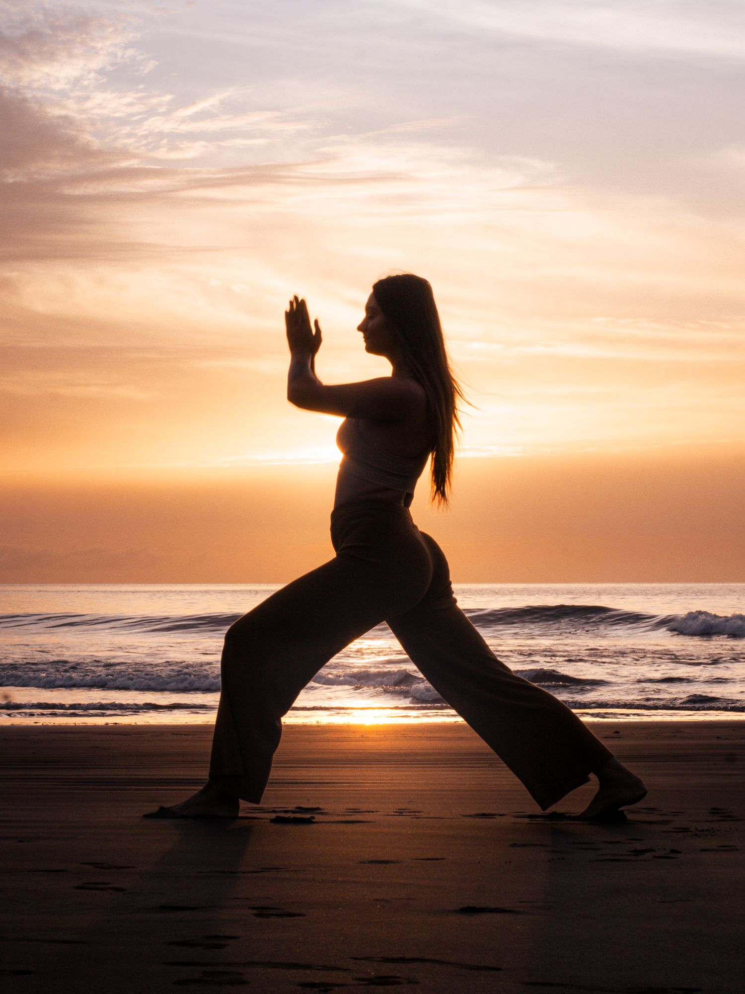 Yoga branding shoot in Gran Canaria by Dutch photographer Rosalie Michelle