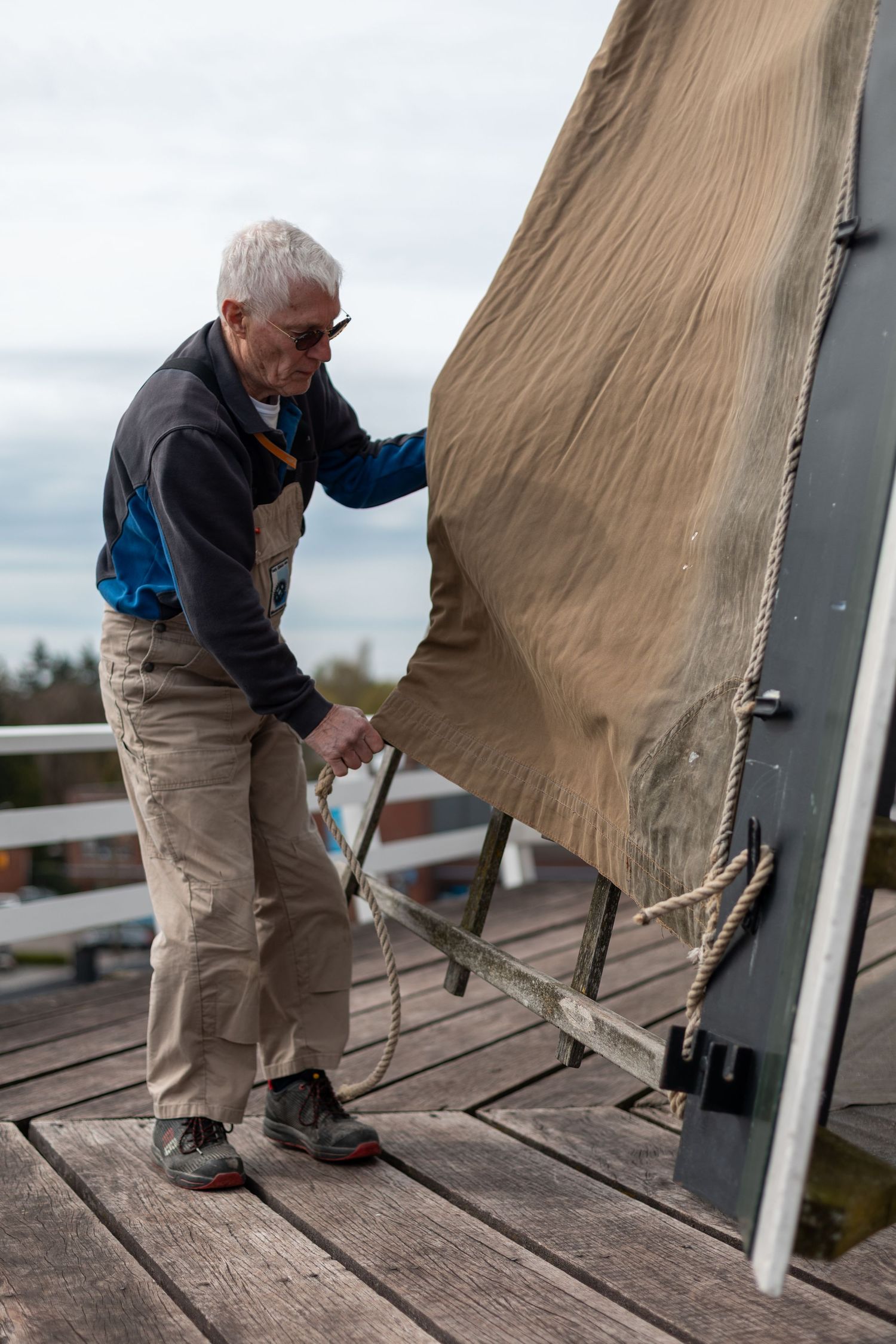 Zeilen leggen op de wieken van Daams' Molen, Vaassen