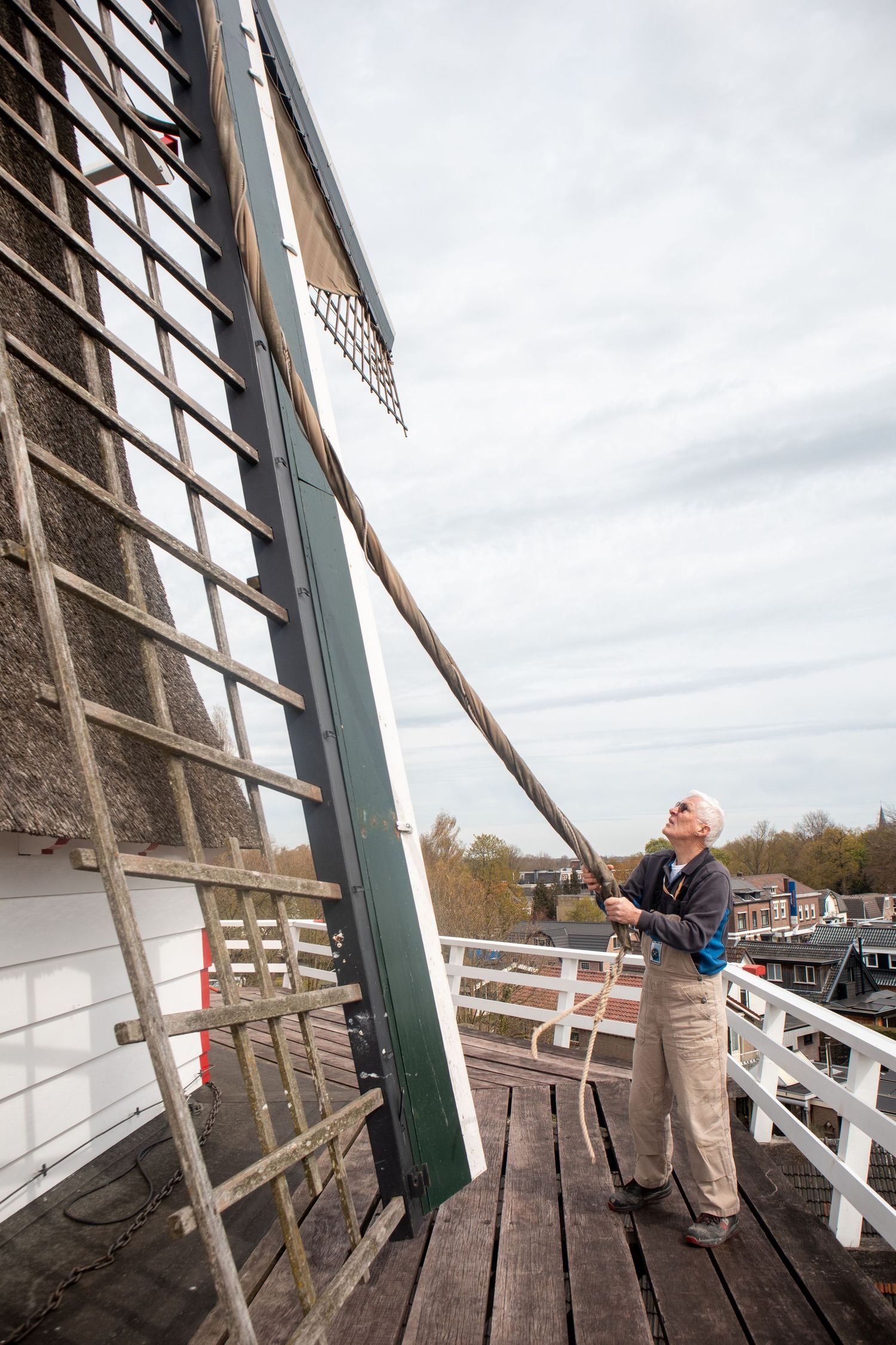 Authentieke ambachtsfotografie Gelderland - molenaar aan het werk