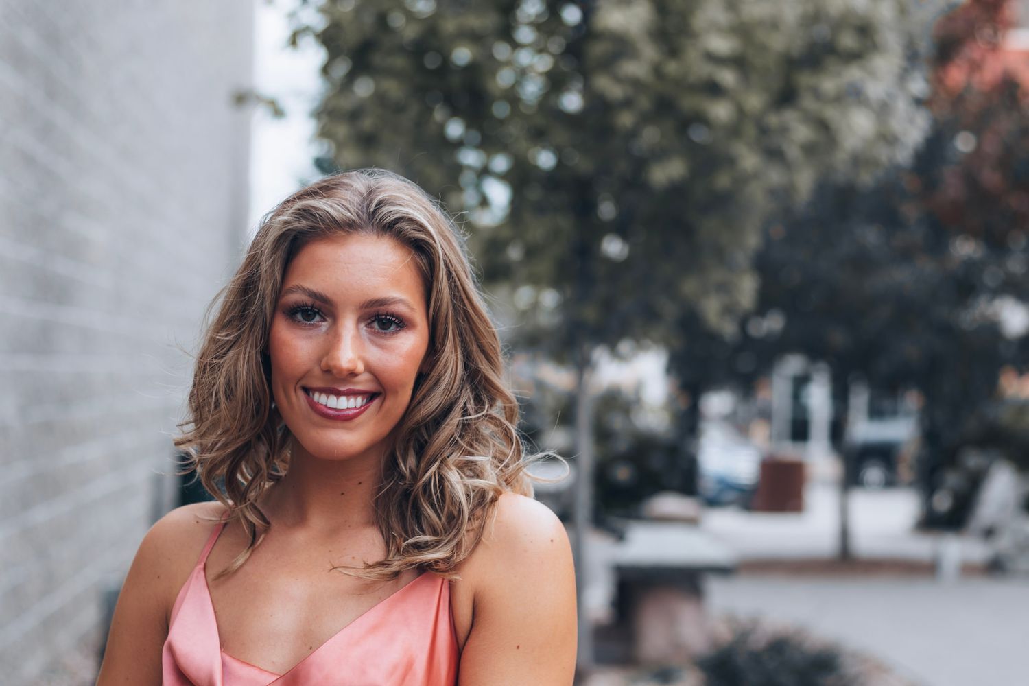 Lifestyle senior photography session in Lapeer, Michigan captured in a scenic outdoor location