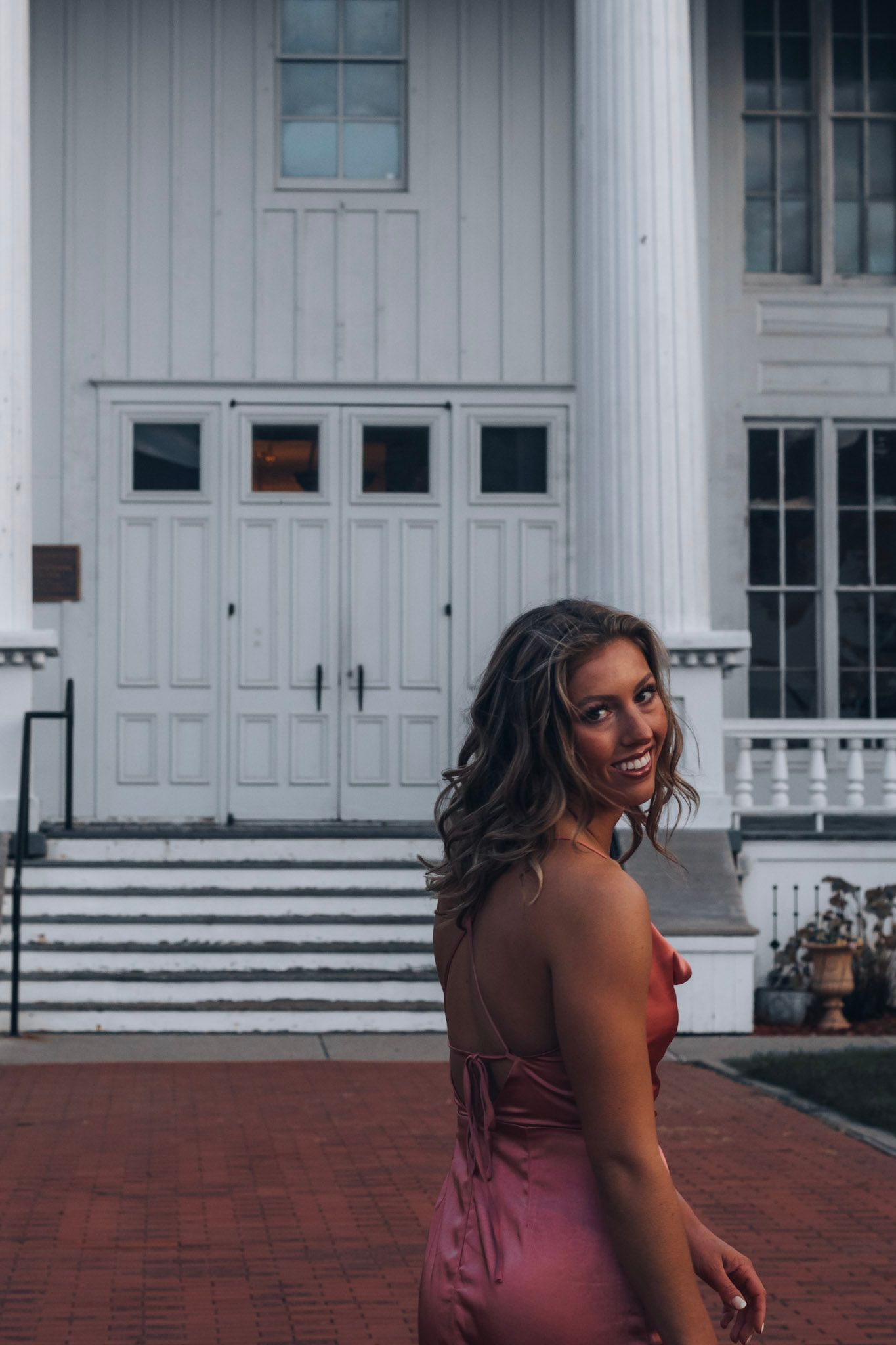 Lapeer Michigan senior photography featuring a high school senior in an outdoor setting