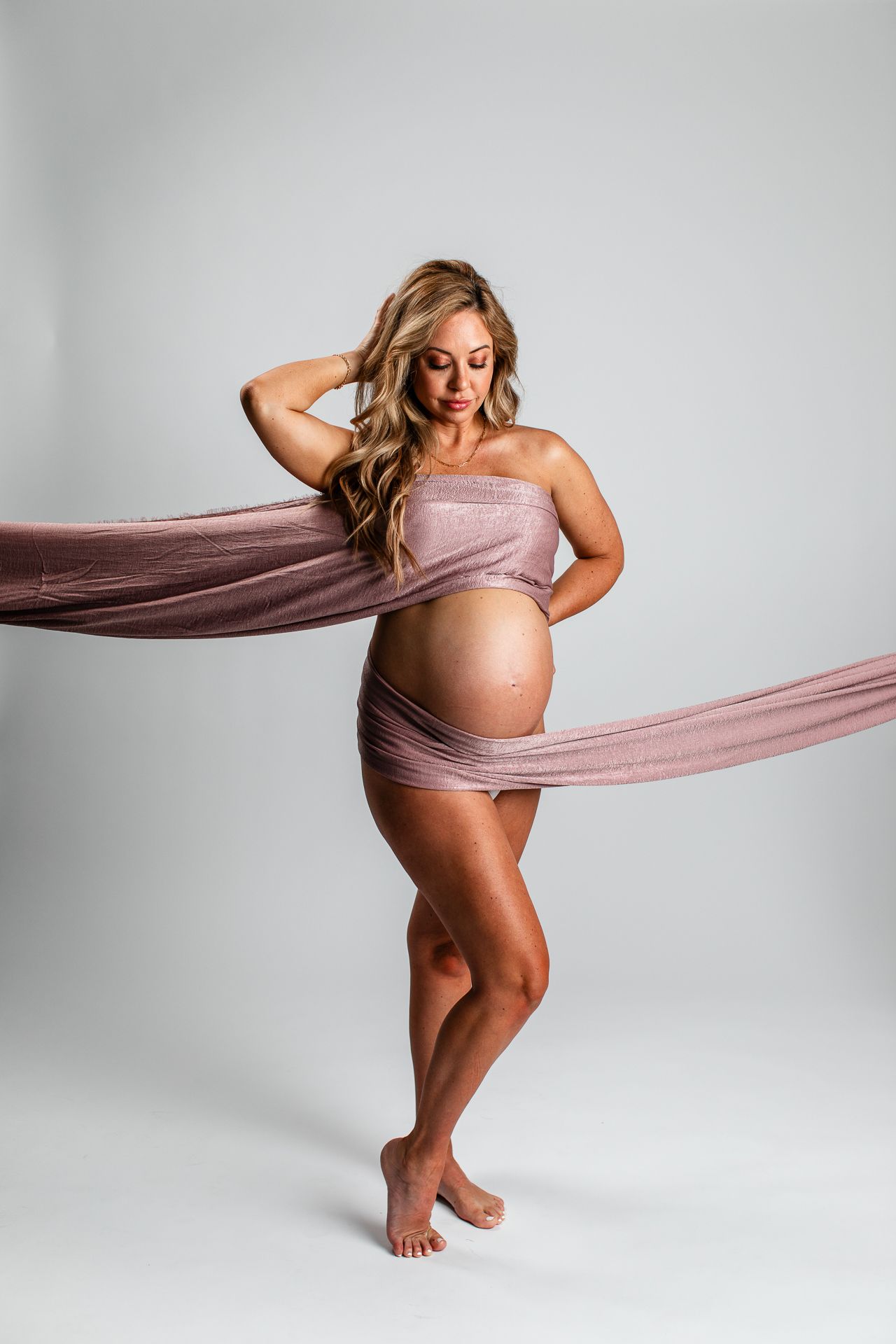 Professional maternity photography in Bonsall CA capturing motherhood before baby arrives