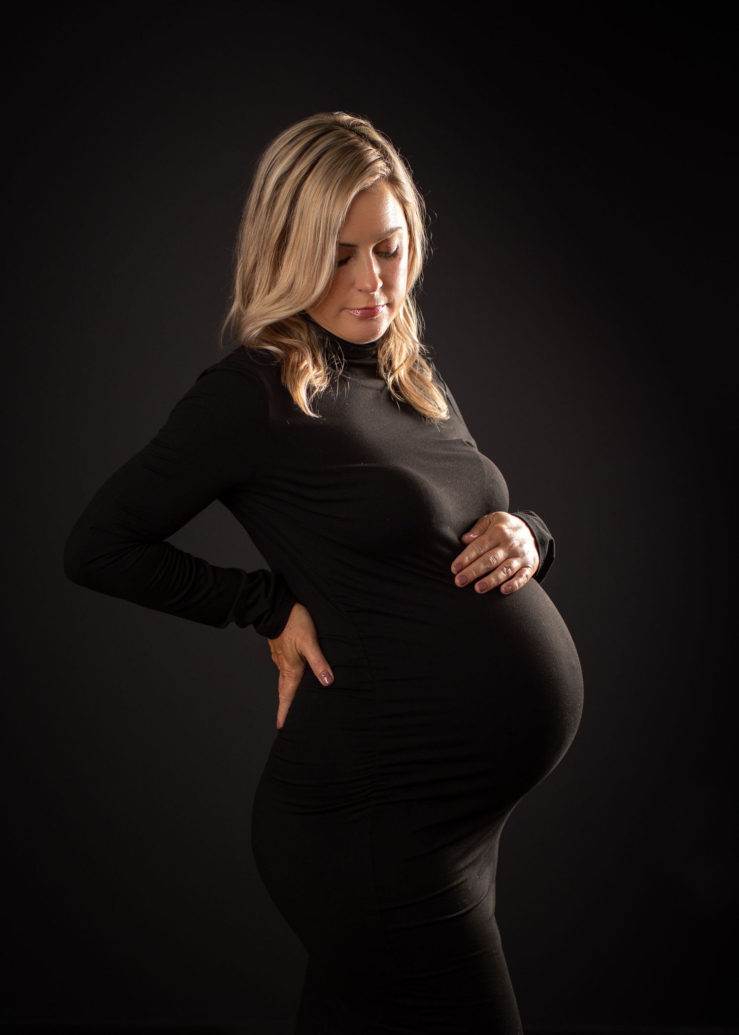 Boutique maternity photography session in Bonsall CA for pregnant mother by North County San Diego portrait photographer