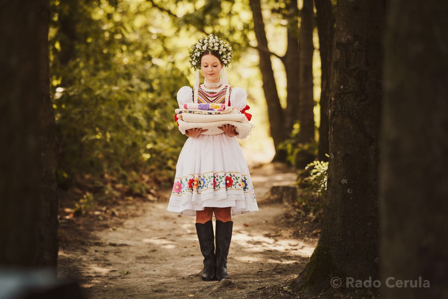 Pribeh nevesty_kroj-zemplin-folklor-rado-cerula.jpg