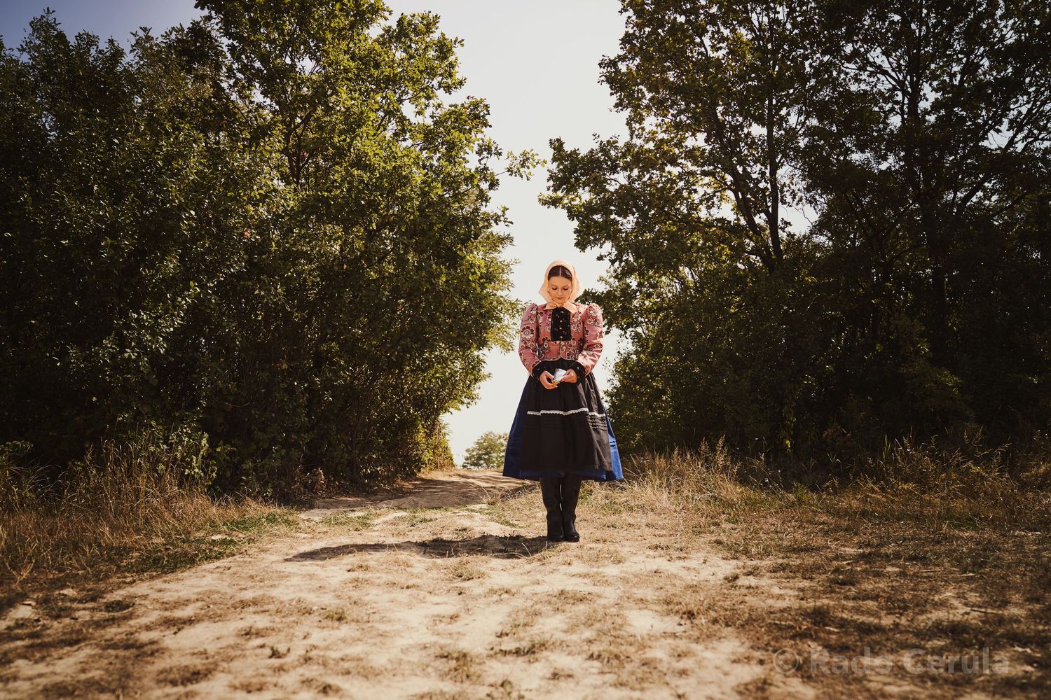 Pribeh nevesty_kroj-zemplin-folklor-rado-cerula.jpg
Nevesta v tradičnom kroji – príbeh nevesty, Zemplín