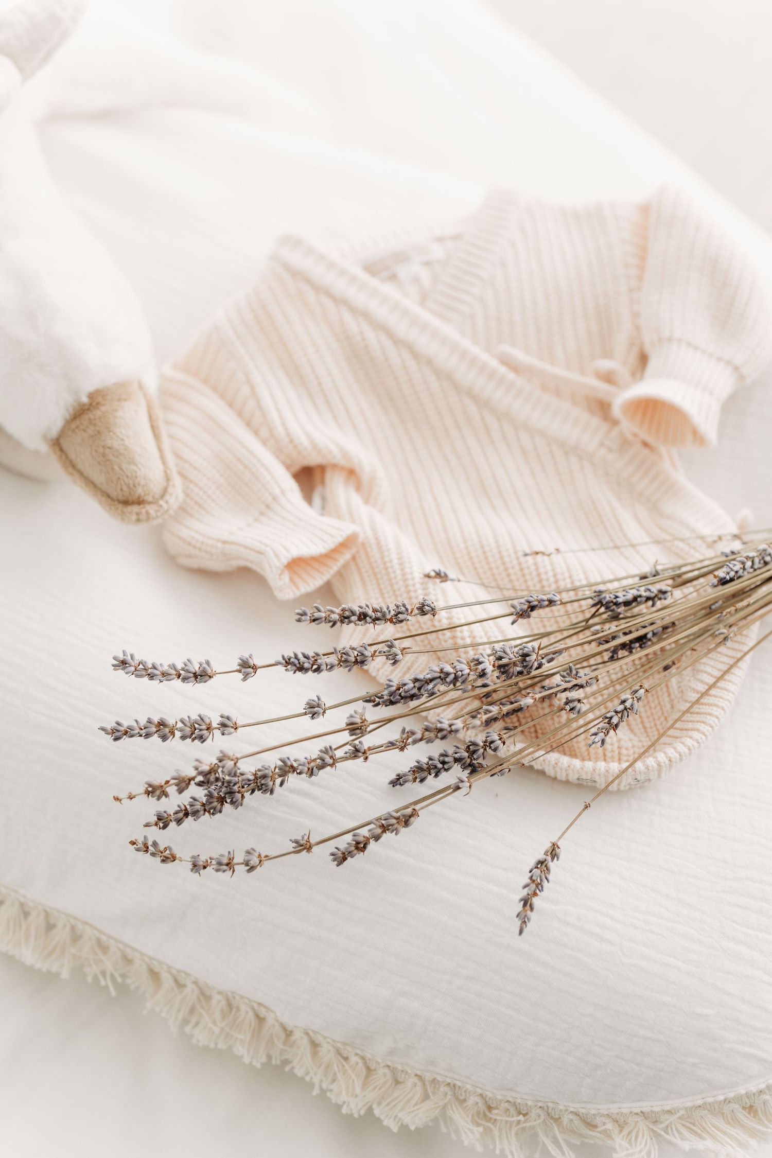 Kimono en bambou de confection québécoise pour bébé de la garde-robe cliente du studio de photographie de Québec