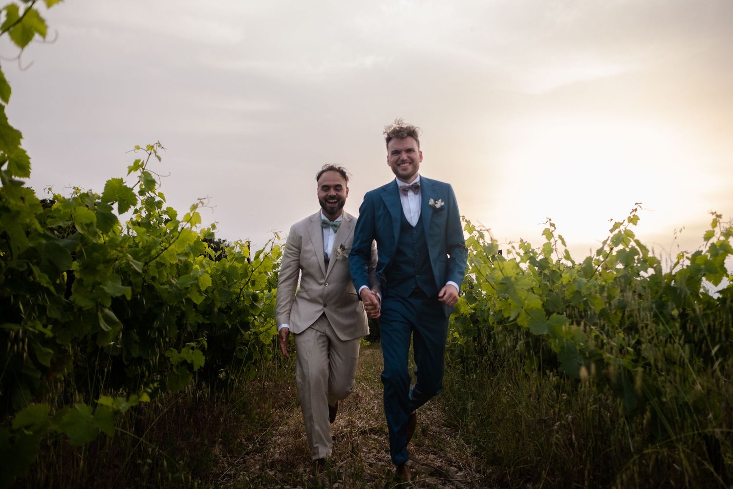 Mariage dans les vignes dans un magnifique domaine près de Nîmes dans le Gard.
