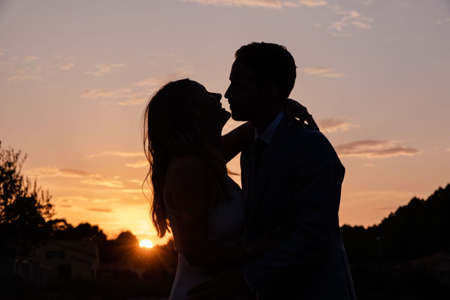 Superbe mariage dans le Luberon dans le Vaucluse. Photographe et vidéaste professionnel.
