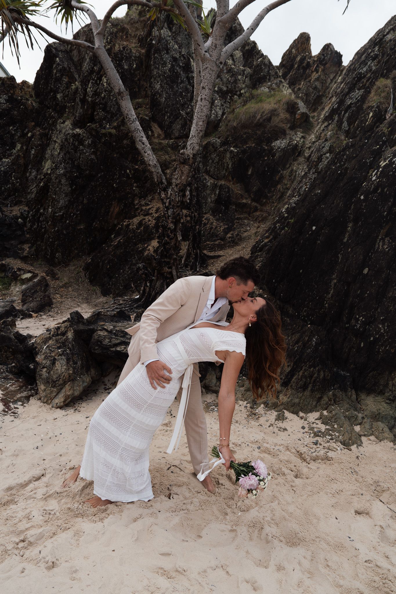 Man and women kissing after getting eloped on the Gold Coast