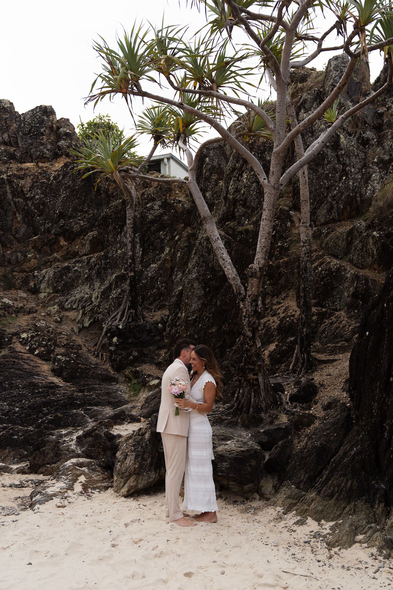 bride and groom elopement on the Gold Coast
