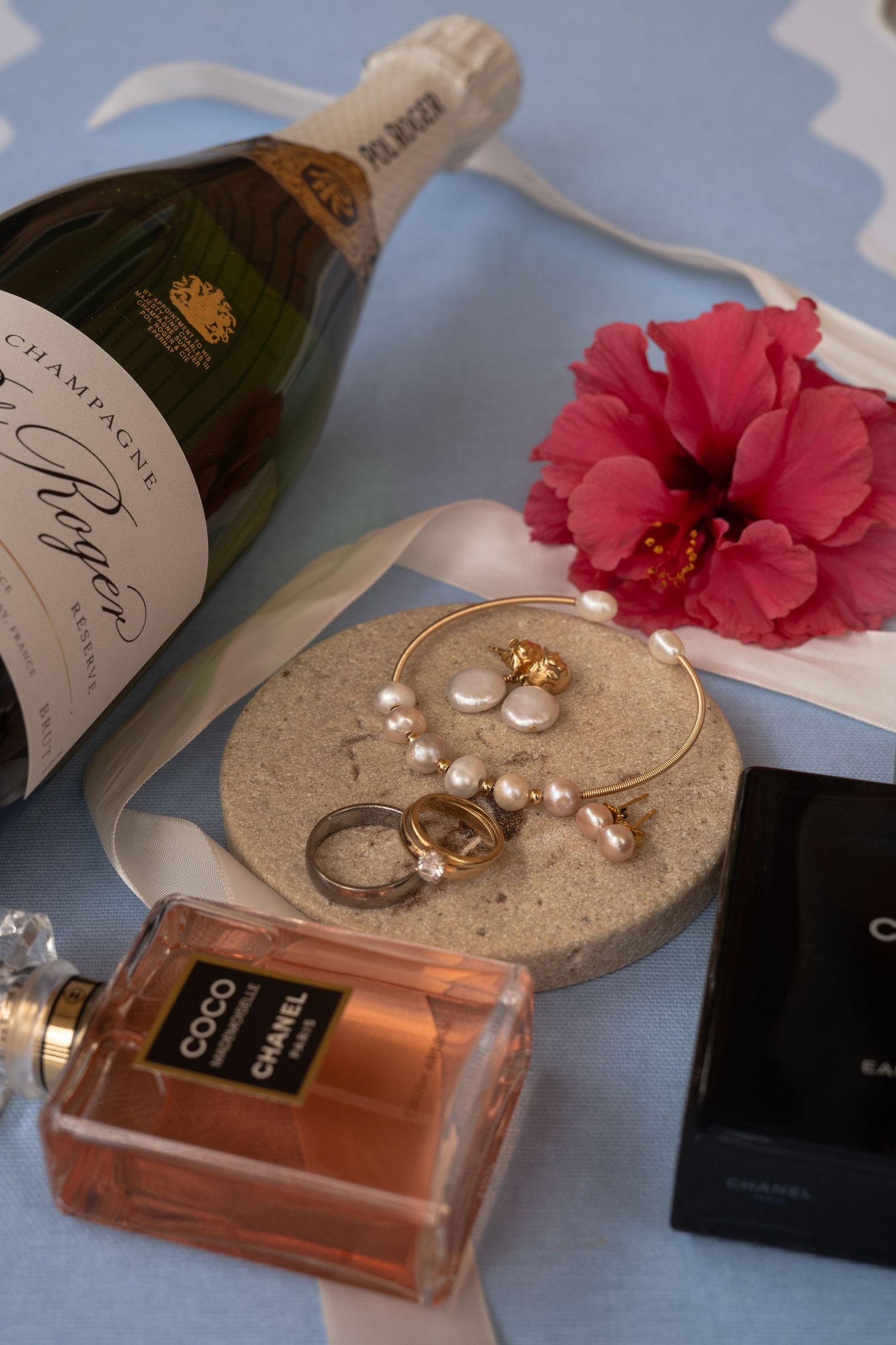 Jewellery and details for a gold coast wedding