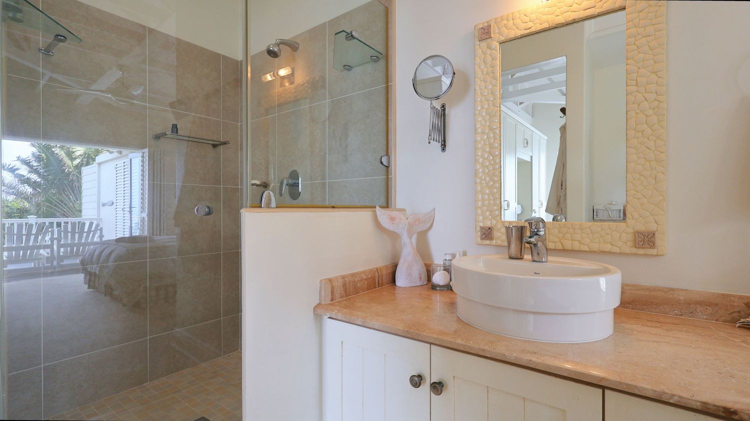 Property photography including, real estate, AirBnb, holiday accommodation, lodges, hotels, self catering accommodation, guest houses