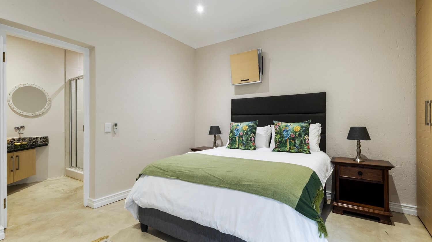Property photography including, real estate, AirBnb, holiday accommodation, lodges, hotels, self catering accommodation, guest houses