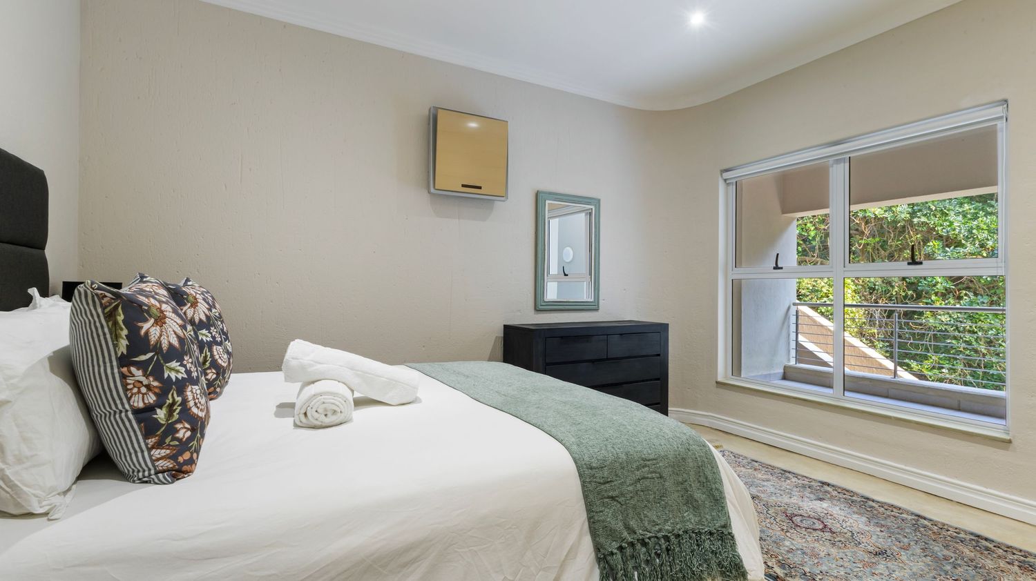 Property photography including, real estate, AirBnb, holiday accommodation, lodges, hotels, self catering accommodation, guest houses