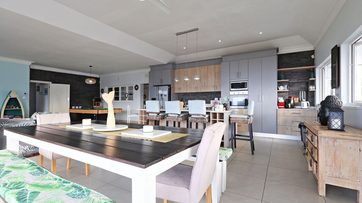 Property photography including, real estate, AirBnb, holiday accommodation, lodges, hotels, self catering accommodation, guest houses