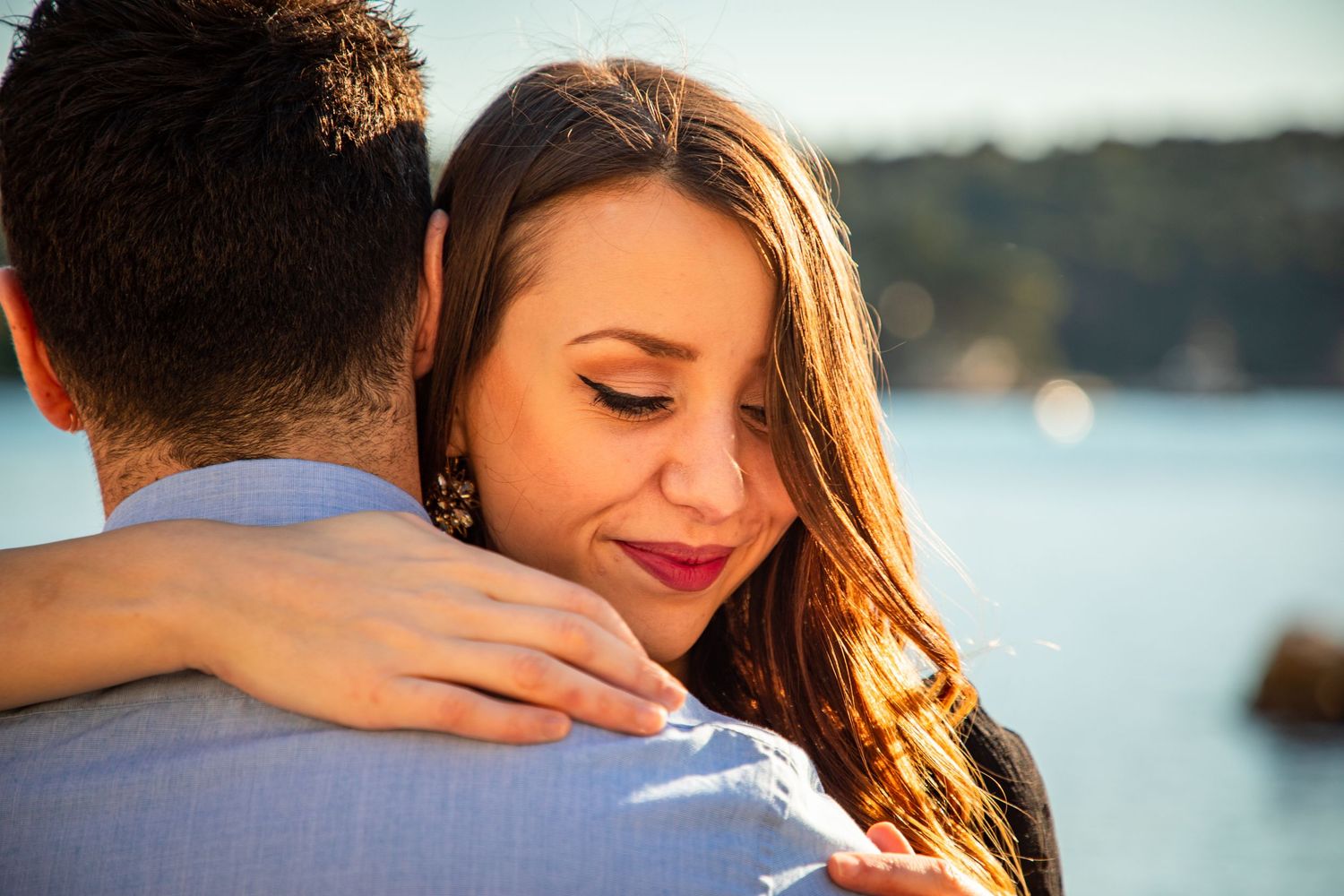 Shooting de couple sur le bord de Mer à Nice.